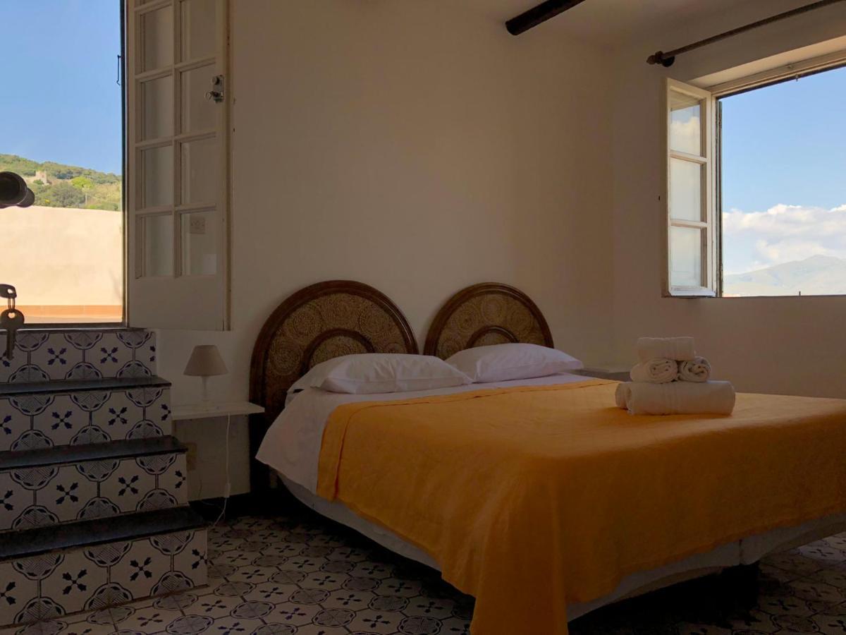 Il Vecchio E Il Mare Bed & Breakfast Gaeta Exterior photo