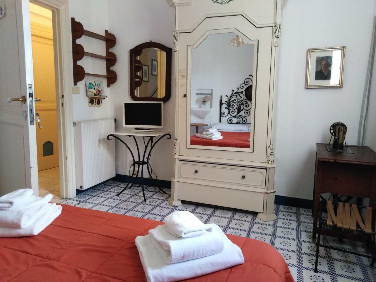 Il Vecchio E Il Mare Bed & Breakfast Gaeta Exterior photo